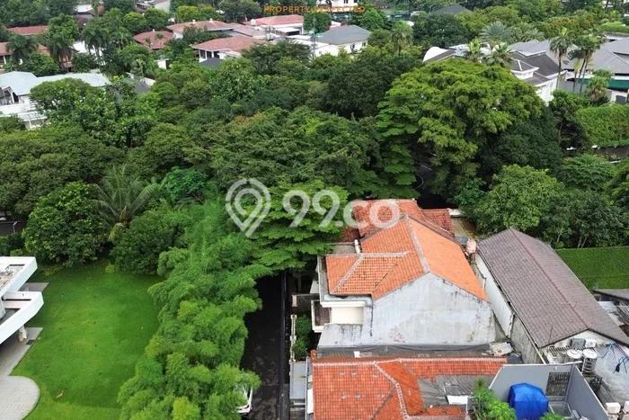 For Sale! Luxury House LT 189m2 Desain Modern di Senopati For Sale! Luxury House LT 189m2 Desain Modern di Senopati