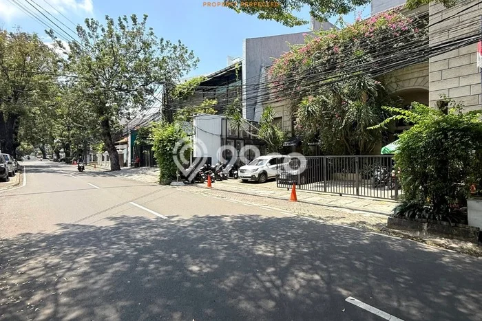 Kantor Usaha Dijual di Kebayoran Baru Jakarta Selatan LT 384m2 & LB 650m2 Kantor Usaha Dijual di Kebayoran Baru Jakarta Selatan LT 384m2 & LB 650m2