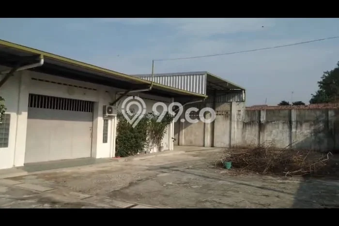 AREA TERSIBUK! Gudang di Mundu, Luas 4000m², Pusat Bisnis AREA TERSIBUK! Gudang di Mundu, Luas 4000m², Pusat Bisnis