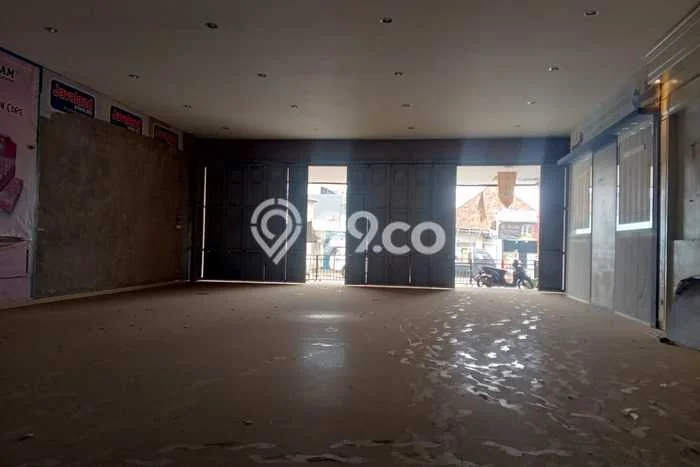 Unit Gudang Disewa Lokasi Arjawinangun, Cirebon Spesifikasi Luas Bangunan 800m2 Unit Gudang Disewa Lokasi Arjawinangun, Cirebon Spesifikasi Luas Bangunan 800m2