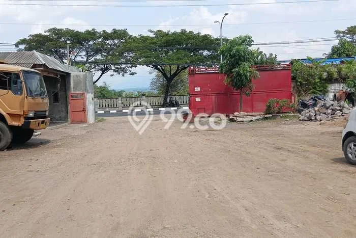 Disewakan Gudang komersial di Mundu luas bangunan 800m2 Disewakan Gudang komersial di Mundu luas bangunan 800m2