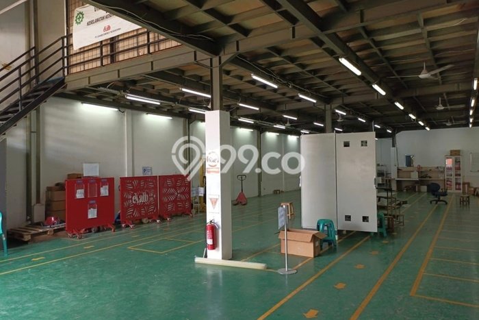 AREA KOMERSIAL! Gudang di BSD, Luas 700m2m², Akses Raya AREA KOMERSIAL! Gudang di BSD, Luas 700m2m², Akses Raya