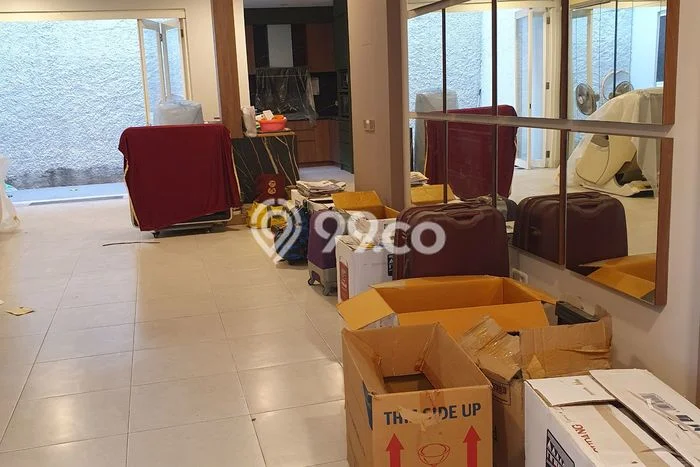 Rumah Modern 4 KT di Lippo Karawaci Tangerang Semi Furnished Rumah Modern 4 KT di Lippo Karawaci Tangerang Semi Furnished