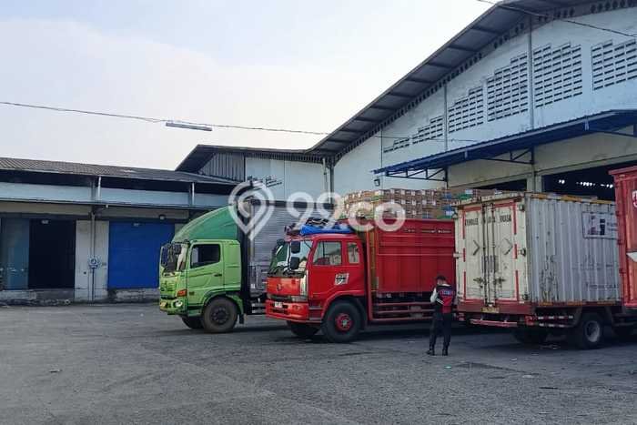 Gudang untuk Disewa di Pusat Tangerang Luas Bangunan 9550m2 Gudang untuk Disewa di Pusat Tangerang Luas Bangunan 9550m2