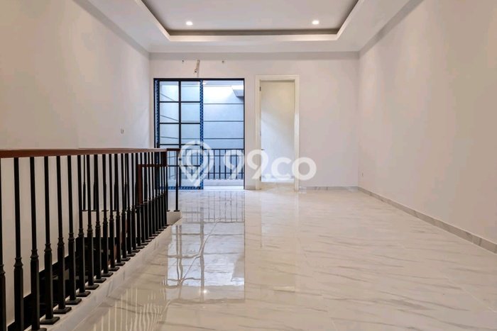 Rumah Eksklusif Siap Huni LT 186m2 di Sukolilo, Surabaya Rumah Eksklusif Siap Huni LT 186m2 di Sukolilo, Surabaya
