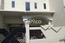 Rumah Modern 5 KT di Tubanan Surabaya Unfurnished Rumah Modern 5 KT di Tubanan Surabaya Unfurnished