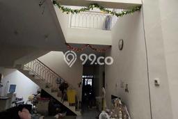 HOT LISTING! Rumah Nyaman di Kedung Baruk, LT 126m2m² LB 140m2m² HOT LISTING! Rumah Nyaman di Kedung Baruk, LT 126m2m² LB 140m2m²