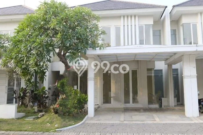 Jual Rumah Luas Elegan Dengan View Cantik di Pakuwon, Surabaya Jual Rumah Luas Elegan Dengan View Cantik di Pakuwon, Surabaya