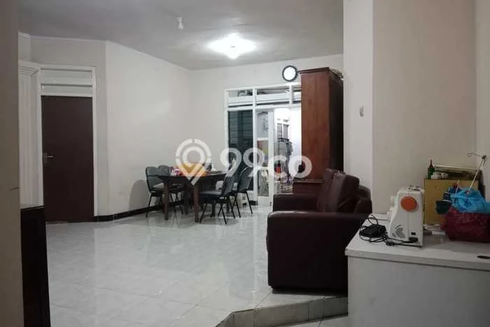Dijual Cepat Rumah Favorit Siap Huni LB 287m2 di Jombang, Jombang Dijual Cepat Rumah Favorit Siap Huni LB 287m2 di Jombang, Jombang