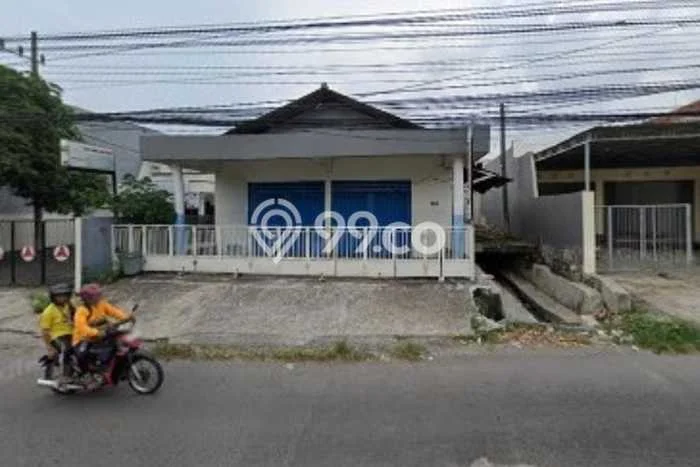 Disewakan Ruko komersial di Lakarsantri luas bangunan 190m2 Disewakan Ruko komersial di Lakarsantri luas bangunan 190m2
