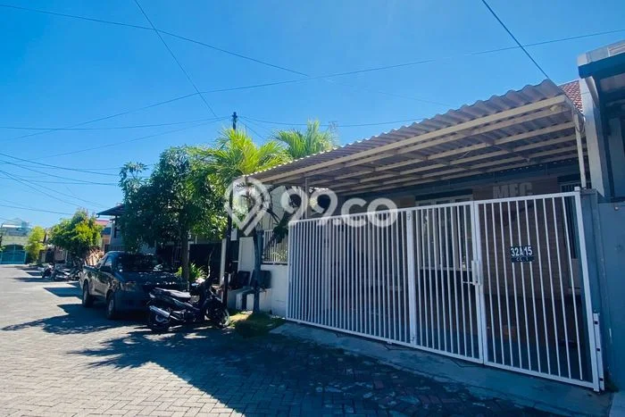 Disewakan Hunian Konsep Minimalis di Rungkut Surabaya dengan 3 KT Disewakan Hunian Konsep Minimalis di Rungkut Surabaya dengan 3 KT