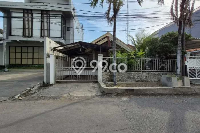 Sewa Rumah Murah di Darmo Permai Surabaya dengan 3 KT Sewa Rumah Murah di Darmo Permai Surabaya dengan 3 KT