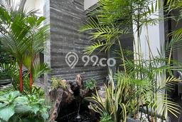 Dijual Rumah Premium dengan Fasilitas Sekitar Lengkap di Lakarsantri, Surabaya Dijual Rumah Premium dengan Fasilitas Sekitar Lengkap di Lakarsantri, Surabaya