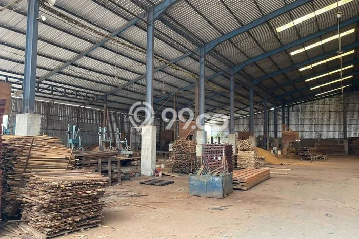 Gudang untuk disewa di Krian punya LT 20000m2 & LB 8100m2 harga sewa kompetitif Gudang untuk disewa di Krian punya LT 20000m2 & LB 8100m2 harga sewa kompetitif
