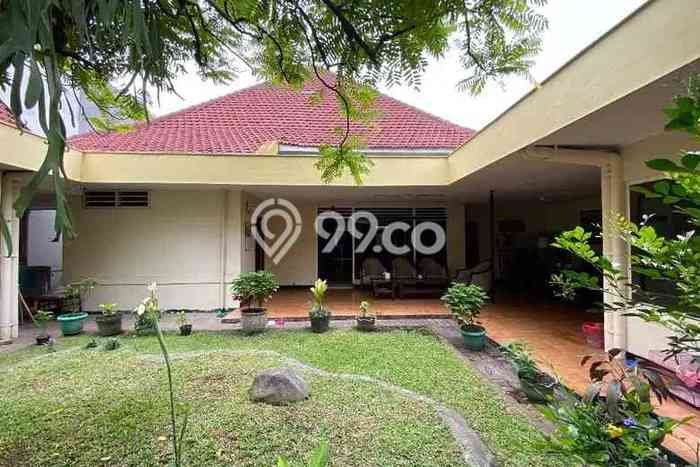 LOKASI STRATEGIS! Komersial di Raya Darmo, Luas 302m2m², Area Bisnis LOKASI STRATEGIS! Komersial di Raya Darmo, Luas 302m2m², Area Bisnis