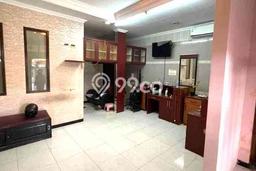 Lokasi terbaik! Rumah siap pakai disewakan di Sawahan LB 270m2 Lokasi terbaik! Rumah siap pakai disewakan di Sawahan LB 270m2