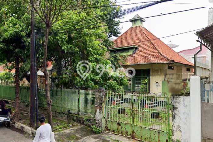 Siap Huni Rumah Mewah 5 Kamar di Genteng Dekat ke Mana Saja Siap Huni Rumah Mewah 5 Kamar di Genteng Dekat ke Mana Saja