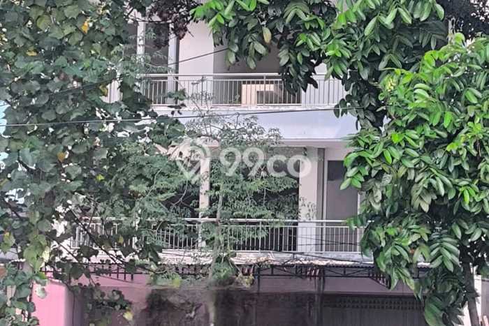 Ruko Dijual di Wonocolo Surabaya dengan LB 450m2 Ruko Dijual di Wonocolo Surabaya dengan LB 450m2