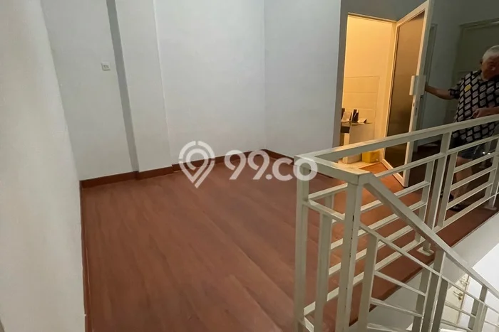 Ruko Disewa di Dukuh Pakis, Surabaya, LT 68m2 / LB 209m2 Ruko Disewa di Dukuh Pakis, Surabaya, LT 68m2 / LB 209m2