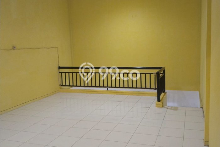 Ruko Dijual di Surabaya LT 45m2 & LB 90m2 Lokasi Terbaik! Ruko Dijual di Surabaya LT 45m2 & LB 90m2 Lokasi Terbaik!
