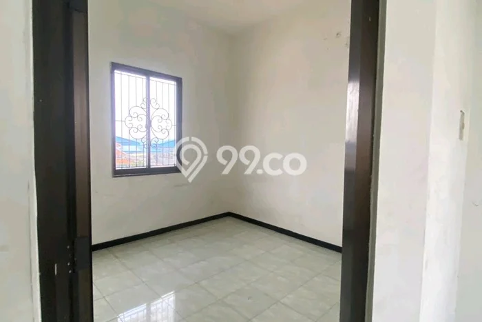 Unit Ruko Dijual di Tandes Surabaya Luas Bangunan 200m2 Unit Ruko Dijual di Tandes Surabaya Luas Bangunan 200m2