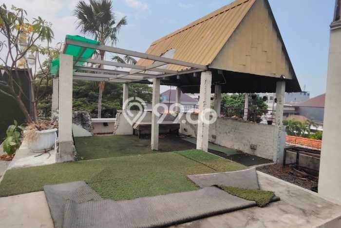 Dijual! Komersial di Surabaya Kota Surabaya LT 529m2 / LB 500m2 Kawasan Bisnis Dijual! Komersial di Surabaya Kota Surabaya LT 529m2 / LB 500m2 Kawasan Bisnis