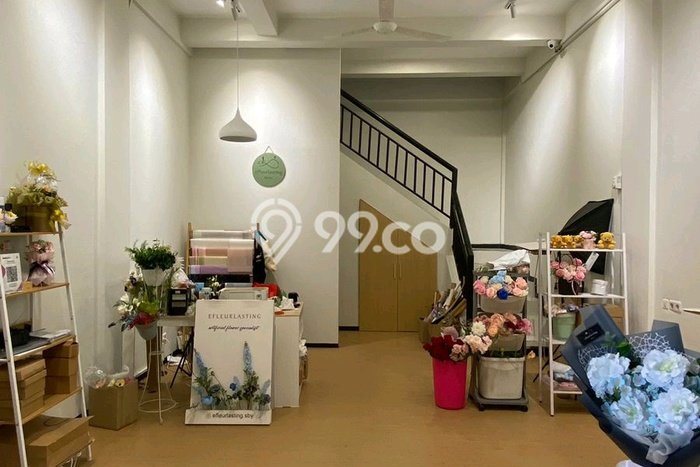 Disewakan Ruko di Kawasan Ramai Citraland Luas 90m2 Disewakan Ruko di Kawasan Ramai Citraland Luas 90m2
