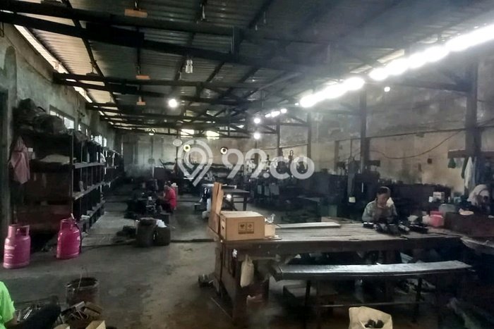 PELUANG EMAS! Gudang Kawasan Jenggolo, Luas 800m2m², Potensi Profit Tinggi PELUANG EMAS! Gudang Kawasan Jenggolo, Luas 800m2m², Potensi Profit Tinggi