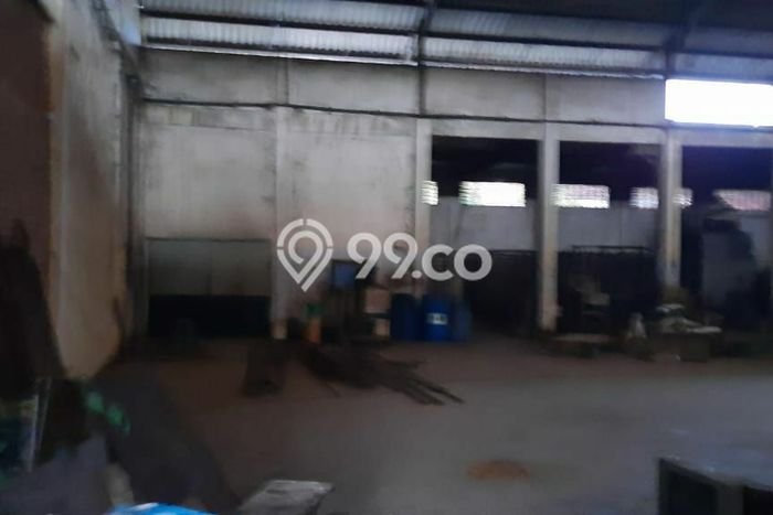 Gudang di Sidoarjo, Luas 670m2m², Posisi Jalan Utama Gudang di Sidoarjo, Luas 670m2m², Posisi Jalan Utama
