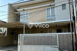 Rumah Elit Modern Tanpa Renovasi di Surabaya Kota Surabaya Rumah Elit Modern Tanpa Renovasi di Surabaya Kota Surabaya