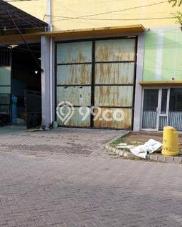 KAWASAN KOMERSIAL! Gudang Disewakan di Sidoarjo, Luas 360m2m², Akses Strategis KAWASAN KOMERSIAL! Gudang Disewakan di Sidoarjo, Luas 360m2m², Akses Strategis