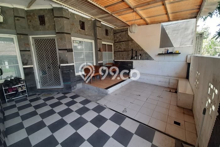 Hunian Cantik Minimalis Lb 98m2 di Semampir, Surabaya Hunian Cantik Minimalis Lb 98m2 di Semampir, Surabaya