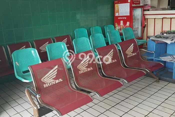 Unit Gudang Paling Strategis di Lakarsantri Surabaya dengan LB 190m2 Unit Gudang Paling Strategis di Lakarsantri Surabaya dengan LB 190m2