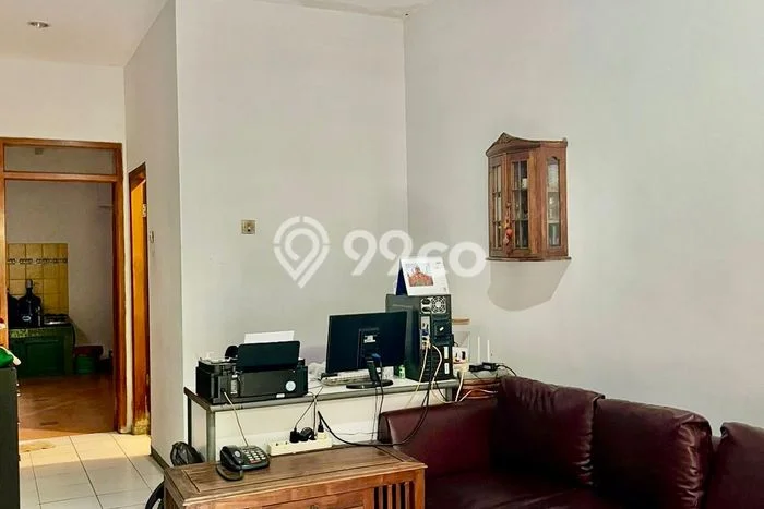 Dijual Cepat Rumah Bagus Siap Huni LB 81m2 di Wiyung, Surabaya Dijual Cepat Rumah Bagus Siap Huni LB 81m2 di Wiyung, Surabaya