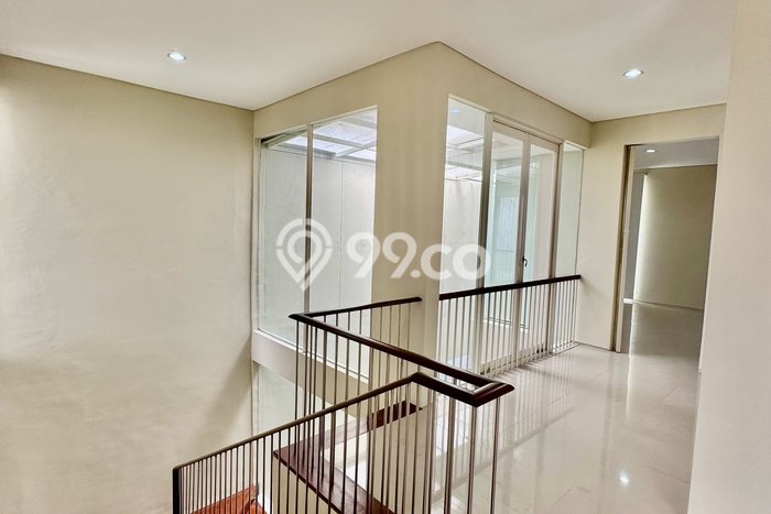 Ready to Use! Luxury House LT 276m2 Desain Elegan di Citraland Ready to Use! Luxury House LT 276m2 Desain Elegan di Citraland