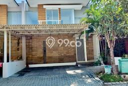 Rumah Cantik Siap Huni Di Wiyung Luas 200m2 Aman Rumah Cantik Siap Huni Di Wiyung Luas 200m2 Aman