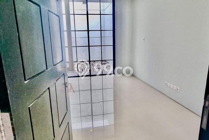 PRIME LOCATION! Rumah area Citraland, 2 KT, Lingkungan Tenang, Luas 90m2m² LB 85m2m² PRIME LOCATION! Rumah area Citraland, 2 KT, Lingkungan Tenang, Luas 90m2m² LB 85m2m²