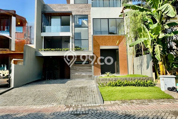 Hunian Mewah Siap Huni LT 210m2 di Gubeng, Surabaya Hunian Mewah Siap Huni LT 210m2 di Gubeng, Surabaya