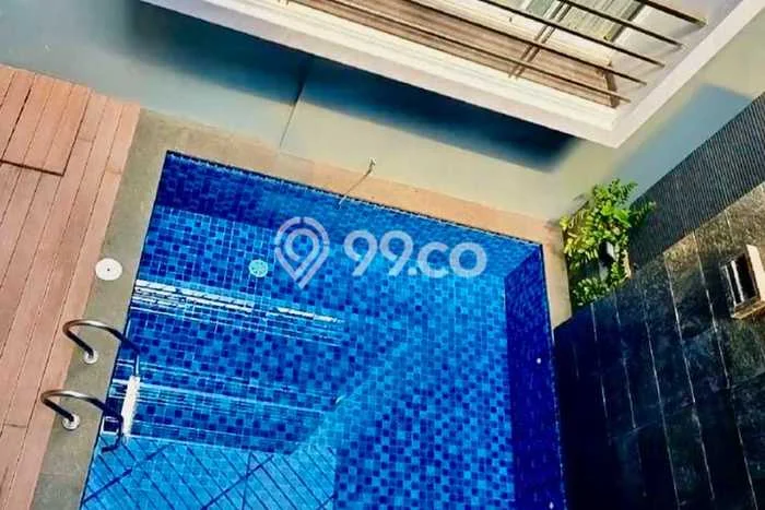 Rumah sewa siap pakai 5 KT di Pakuwon Indah, Surabaya Rumah sewa siap pakai 5 KT di Pakuwon Indah, Surabaya