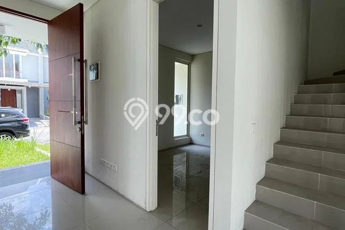 Sewa Rumah Murah di Citraland Surabaya Punya 3 Kamar Tidur Sewa Rumah Murah di Citraland Surabaya Punya 3 Kamar Tidur