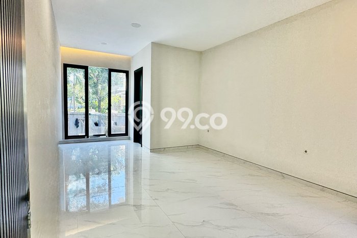 Rumah Luxury Modern Tanpa Renovasi di Citraland Surabaya Rumah Luxury Modern Tanpa Renovasi di Citraland Surabaya