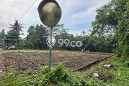 Kavling Tanah di Sleman Dijual Luas 114m2 Legalitas SHM Kavling Tanah di Sleman Dijual Luas 114m2 Legalitas SHM