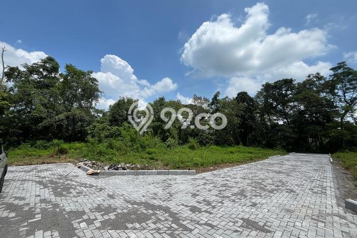 For Sale Tanah Kawasan Ngemplak, Luas 129m², Lokasi Berkembang For Sale Tanah Kawasan Ngemplak, Luas 129m², Lokasi Berkembang