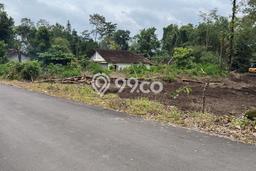 Tanah Dijual Lokasi Sleman, Sleman Luas 121m2 Legalitas Aman Tanah Dijual Lokasi Sleman, Sleman Luas 121m2 Legalitas Aman
