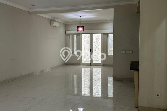 Rumah Luxury Modern Siap Huni di Pondok Indah Jakarta Selatan Rumah Luxury Modern Siap Huni di Pondok Indah Jakarta Selatan