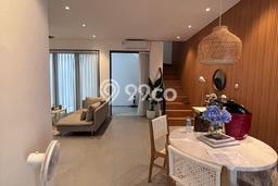 Rumah Strategis Minimalis Lb 130m2 di Ciputat, Tangerang Selatan Rumah Strategis Minimalis Lb 130m2 di Ciputat, Tangerang Selatan