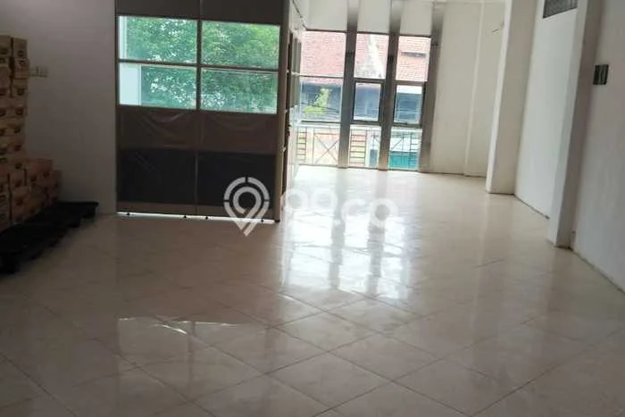 Kantor Lokasi Strategis Kawasan Genteng, Luas 480m2m², Disewakan, Area Bisnis Kantor Lokasi Strategis Kawasan Genteng, Luas 480m2m², Disewakan, Area Bisnis