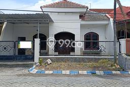 Rumah Sewa Sidoarjo LT 180m2 LB 180m2 Area Pondok Tjandra Rumah Sewa Sidoarjo LT 180m2 LB 180m2 Area Pondok Tjandra