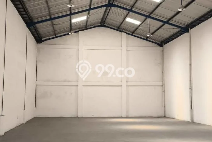 LOKASI STRATEGIS! Gudang For Rent di Driyorejo, Luas 396m2m², Lokasi Usaha LOKASI STRATEGIS! Gudang For Rent di Driyorejo, Luas 396m2m², Lokasi Usaha