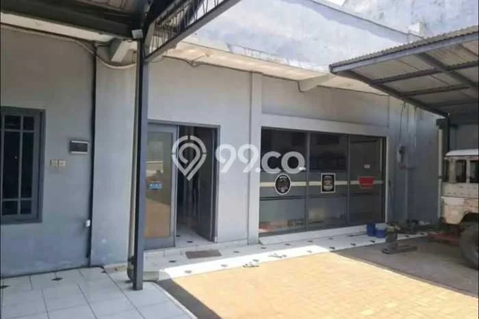 Disewakan Gudang di Kawasan Ramai Kutisari Luas 200m2 Disewakan Gudang di Kawasan Ramai Kutisari Luas 200m2